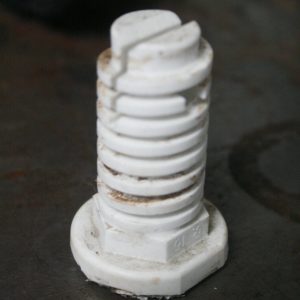Patte ajustable d'électroménager en plastique blanc