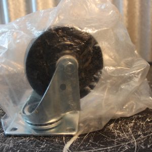 Roulette pivotante Equiprite en caoutchouc  4'' x 1-1/4'' (caster wheel)