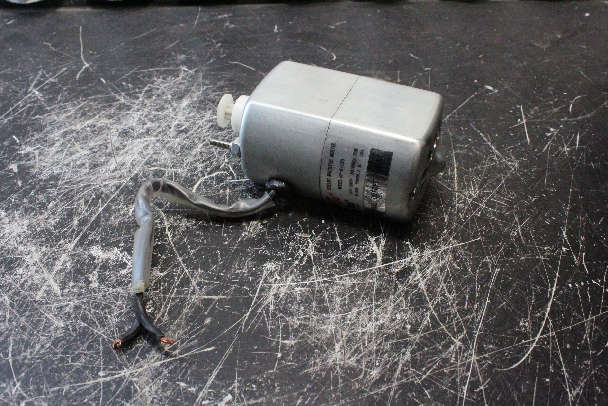 Sewing Machine Motor # HF-07150 - RECYBORG