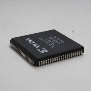 15 Pcs New XILINX XC2018-70 PC84C FPGA QFJ J-Lead 70 MHz PLCC-84