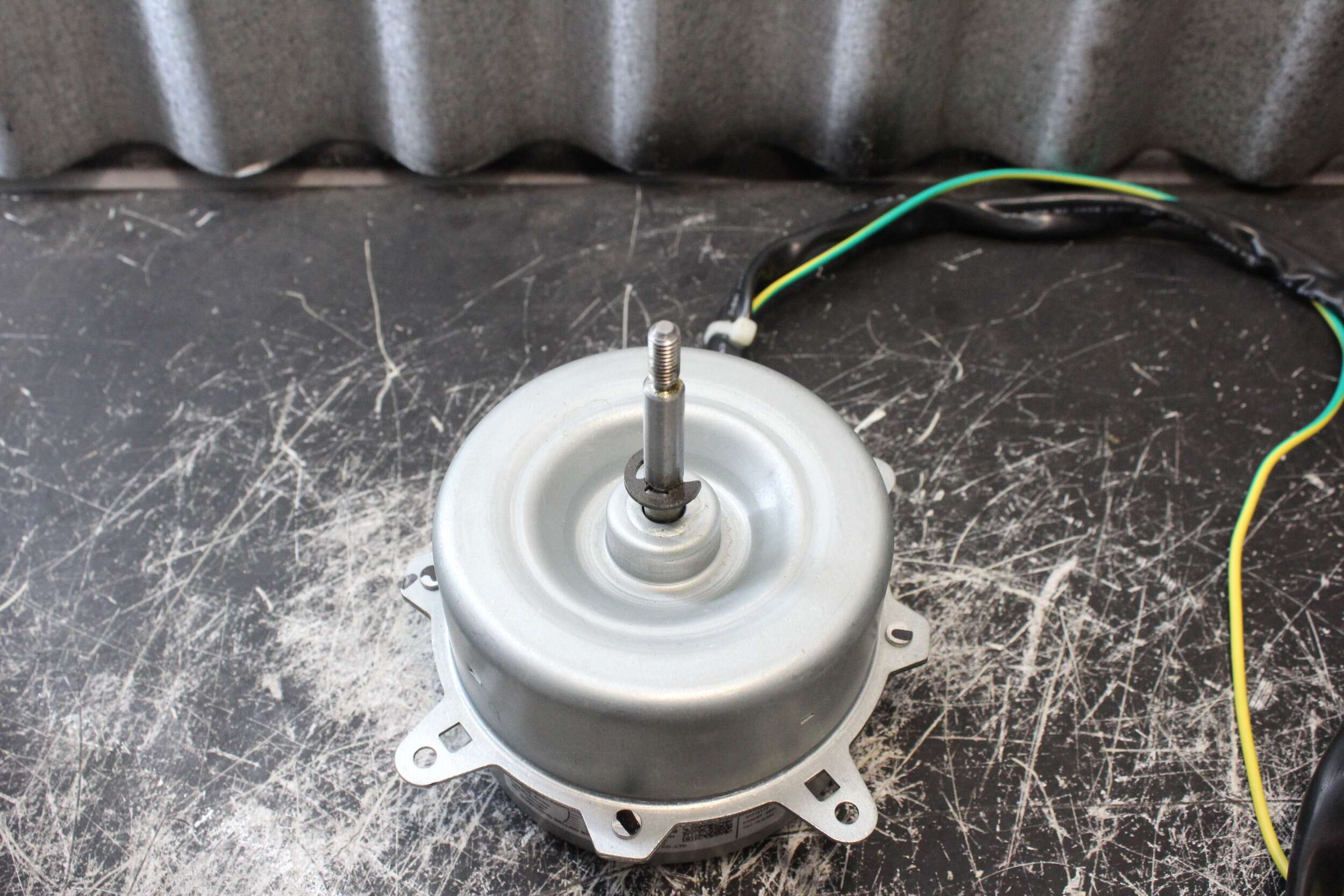 DeLonghi Air Conditioner Model PAC EM3606AL WH Fan Motor YKT186