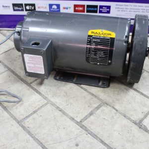 Moteur industriel Baldor # 35P927T345 3HP / 320V / Shaft: 5/8''
