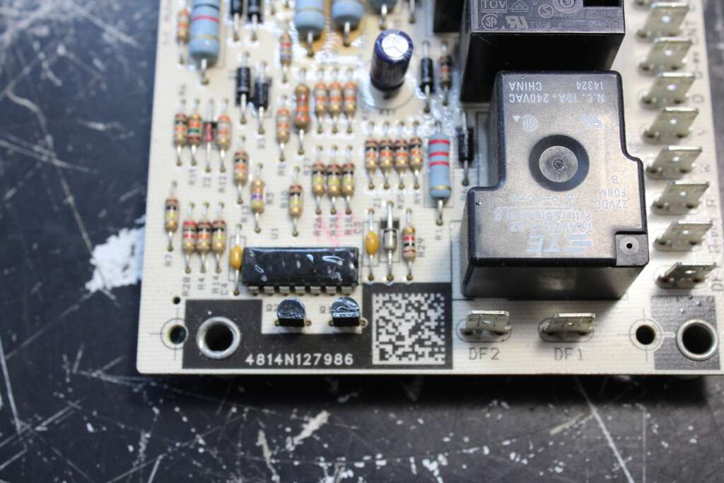 Goodman Air Conditioner Defrost Control Board PCBDM133