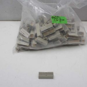 100 Connecteurs Mâles ERNI métriques 100 Hard - V105e16 RC 2 (Lot de 132)
