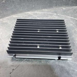 Dissipateur de chaleur / heat sink en aluminium 8-1/2'' x 7-1/2''