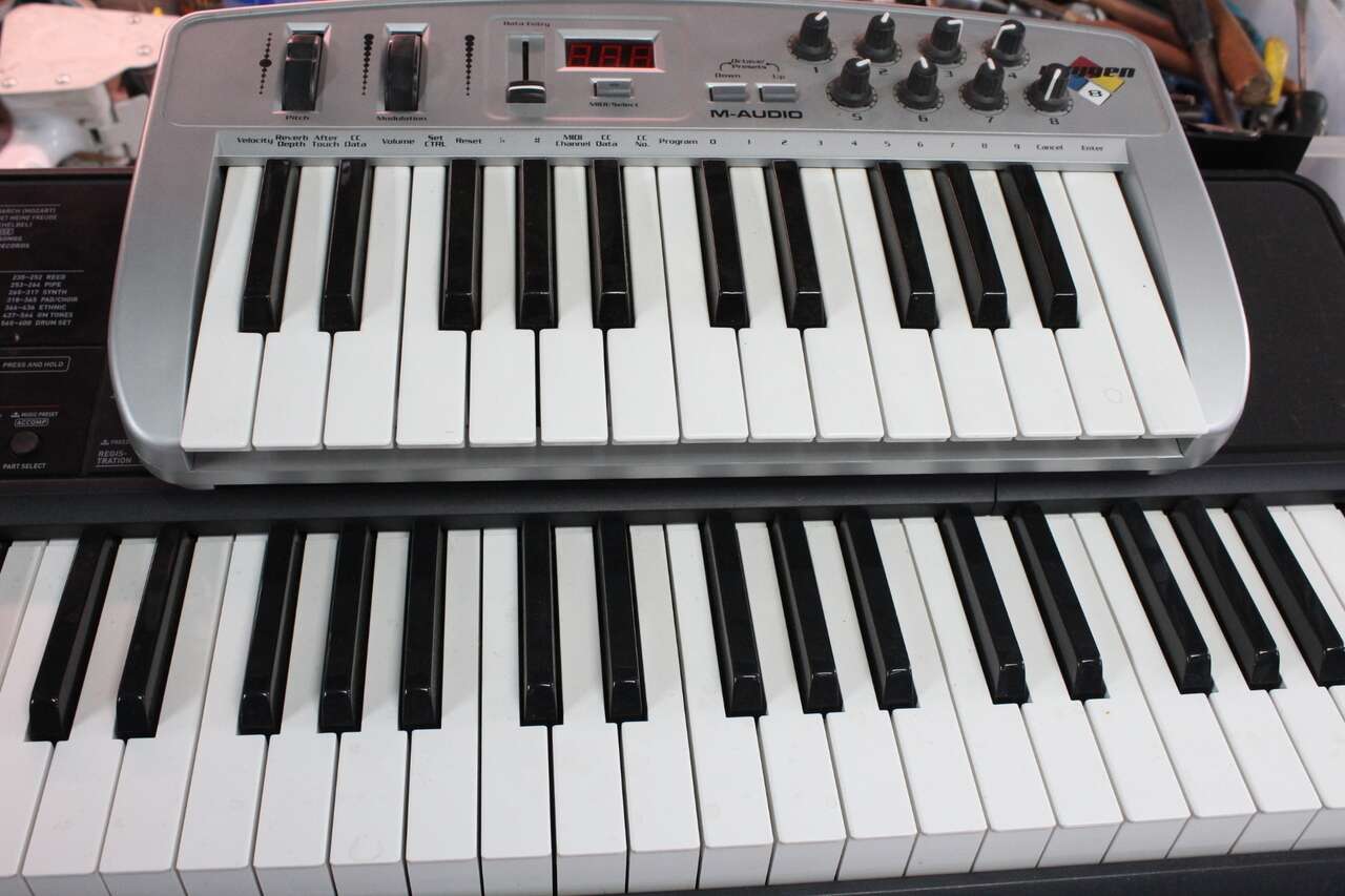 Instrument et équipement de musique