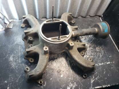 Chevrolet pickup 6.2 diesel intake manifold 23500376