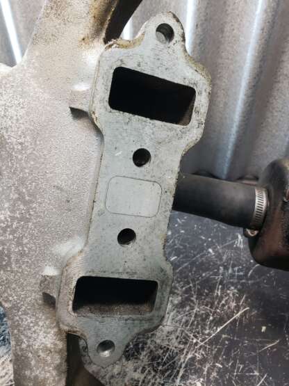 Chevrolet pickup 6.2 diesel intake manifold 23500376 - Image 3
