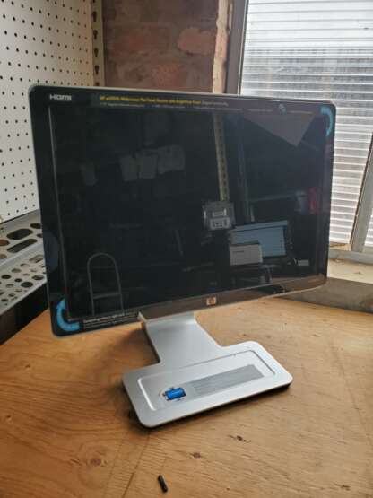 Écran / moniteur d'ordinateur 22" HP w2207h HDMI VGA – Image 3