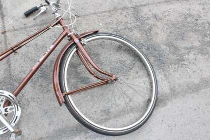 Vélo Vintage CCM brun "Elite" 5 vitesses. Tel quel, pneus presque neufs – Image 6