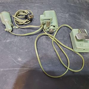 Pédale et moteur de machine à coudre SINGER
