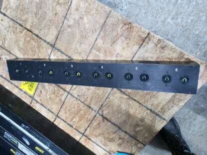 Barre d'alimentation électrique Socapex ­­- 12 sorties twistlock (sans clamp)