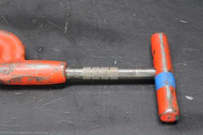 Vintage Armstrong Single Wheel Pipe Cutter No. 76-003 1/8­" to 2" – Image 7