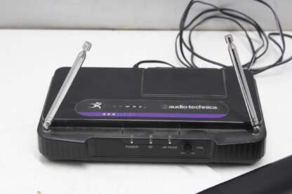 Audio-Technica Wireless Microphone System Freeway 200 Series ATW-R200 & ATW-T202 w/ NEW BATTERY - Image 2