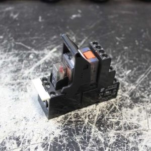 1pc SHRACK PLUG-IN Relay  # PT78742