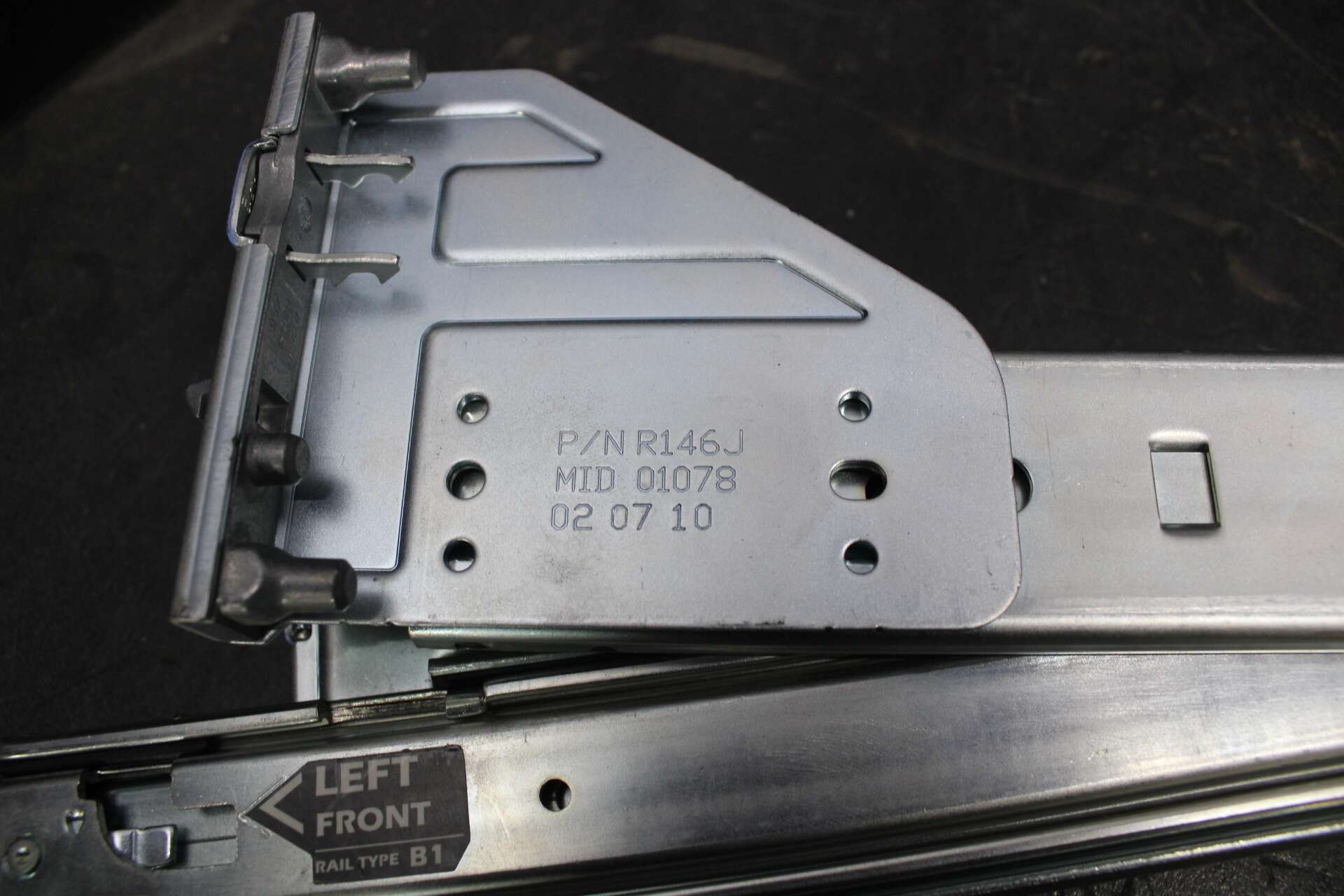 Dell PowerEdge R710 P242J 2U Sliding Ready Rail Rack Mount Rails M997J B1 78 cm