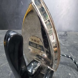 Fer à repasser pliable antique / folding clothes iron mid-century