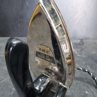 Fer à repasser pliable antique / folding clothes iron mid-century