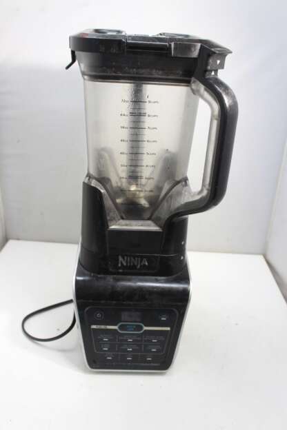 Ninja  1100 watt Blender  Juicer
