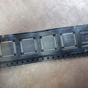 Lot of 4 XILINX XC2C64A