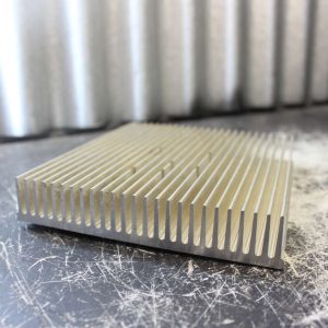 Heat Sink / Dissipateur de chaleur 6-3/4'' x 6''