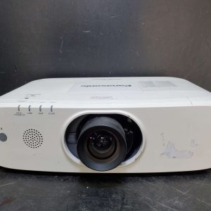 panasonic projector ez590 wuxga Non fonctionnel. Pièces seulement.