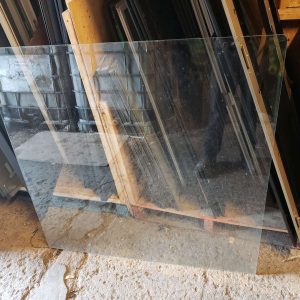 Verre - vitre trempé 46 1/2" x 46 1/2" x 3/16" - dessus top de table