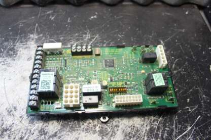 LENNOX Furnace SureLight Control Circuit Board Honeywell # 100870-02 S9230F1006 1006 REV 1.12