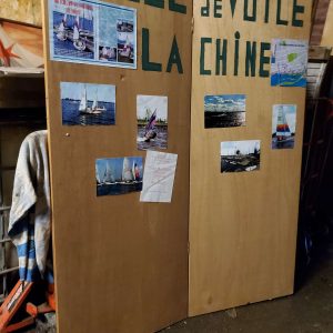 Paravent / Porte double / Support de présentation en bois 64" x 80" de haut