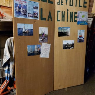 Paravent / Porte double / Support de présentation en bois 64" x 80" de haut