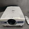 Projecteur Sanyo PLC-XT11 PRO XtraX Multiverse avec manette