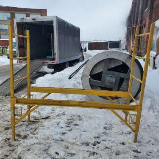 Échafaudage 78" x 29" x 72"