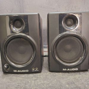 Moniteurs M-Audio AV 30 - 3'' entrée 1/8 sortie filage
