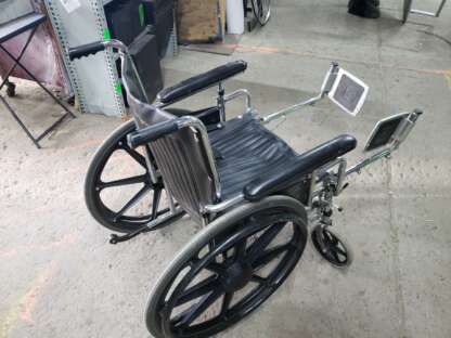 Chaise roulante à donner - wheelchair – Image 2