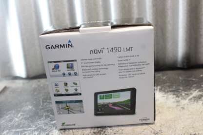 Brand New Garmin Nuvi 1490 LMT GPS Navigator System with car kit - Image 9