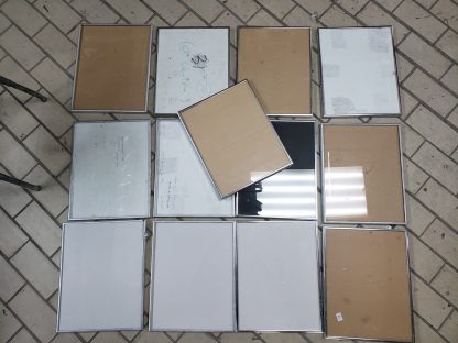 Lot de 13 cadres photo identiques 14-1/4" x 11-1/4" - DESIGN NIELSEN