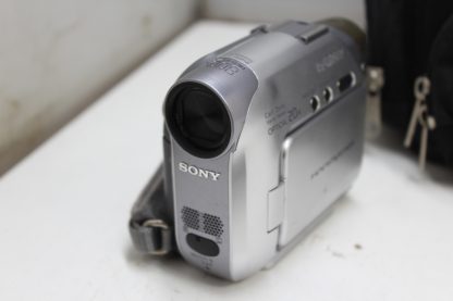 Sony Handycam DCR-HC21 Mini DV Camcorder With Accessories – Image 7