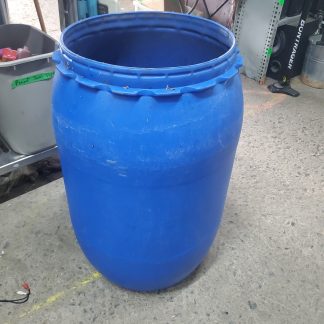 Baril en plastique 7" de diamètre x 31" de haut