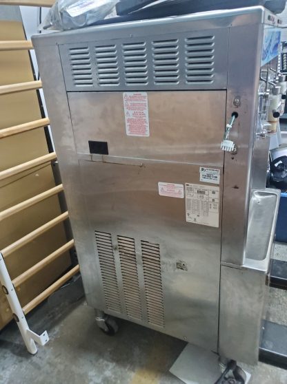 Machine à crème glacée molle NON TESTÉE /  ÉTAT INCONNU – Image 4