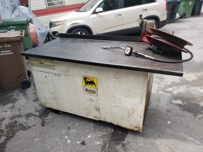 Réservoir d'huile 1000l + grand établi en métal + pompe pneumatique et dévidoir (garage) - Image 2