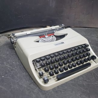 Underwood 18 Italiana Typewriter (NOT TESTED)