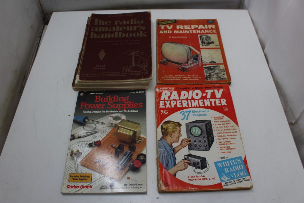 Lot of Vintage Electronics Repair/TV/Radio Manuals Books 50s 60s 70s 80s