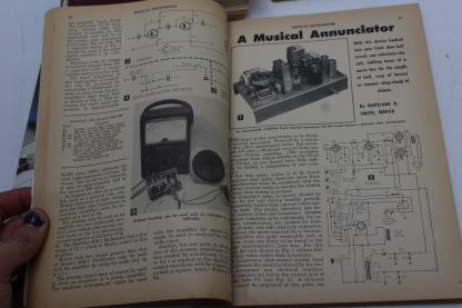 Lot of Vintage Electronics Repair/TV/Radio Manuals Books 50s 60s 70s 80s – Image 7