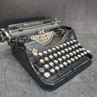 Mercedes Prima Vintage Typewriter (NOT TESTED)