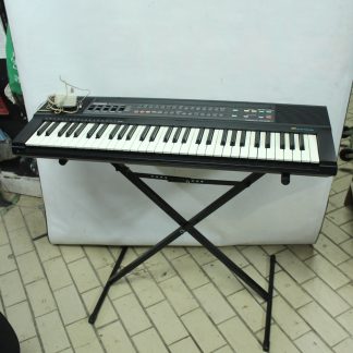 Clavier Synthétiseur Casio Casiotone CT-640 MIDI 465 Tone Bank avec support et sac de transport