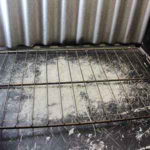 Grille de four rouillée 22-1/2" x 14-1/2"