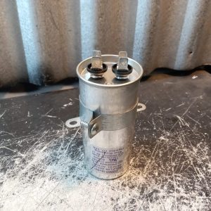 UBERHAUS Air Conditioner Capacitor - CBB65 60uF +/-5%