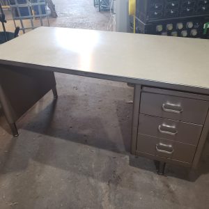 Bureau - table en métal - style industriel vintage
