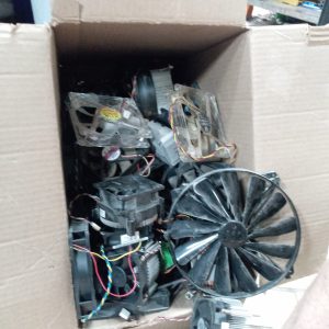 Lot de 40 heat sink et fans pour ordinateurs