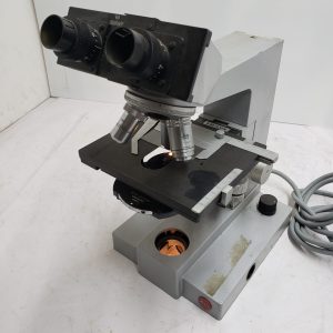 Leitz Wetzlar microscope 020-441.008 no ocular lens